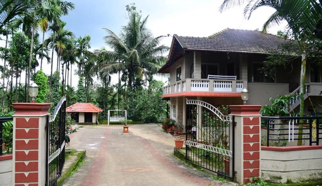 Mourya Homestay - 2BH, Estate, Balcony