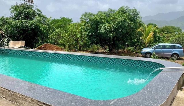 Mullberry Lakeview with private pool