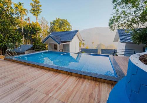 Munnar Majestic Resort with Pool