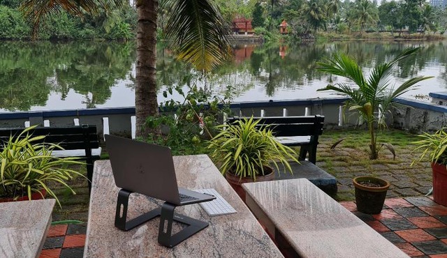 Muralee's Riverside Villa in Kochi