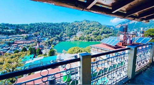 Naini Hill View Boho