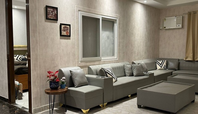Nature Meets Comfort – 3BHK Farmhouse with Fresh Pool & Garden Stay.