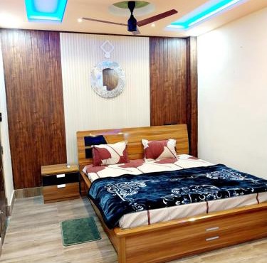 NEIL & NIAL Home Stay