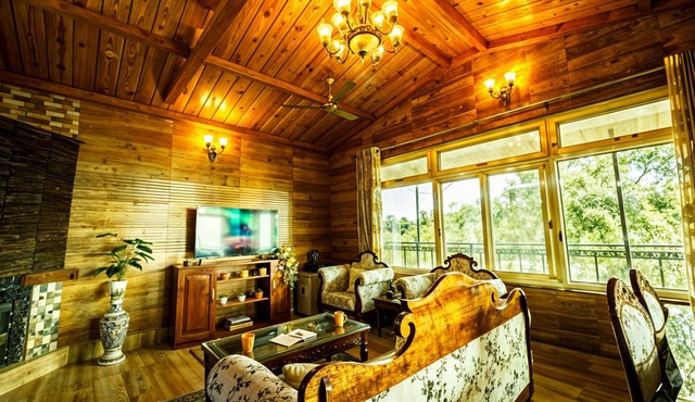 Nest Cottage 2BHK Apartment in Mussoorie by Homeyhuts