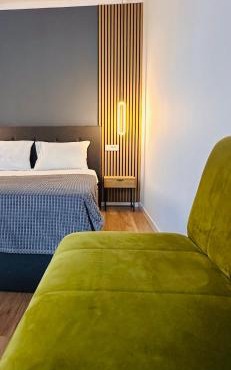Neva Apartments & Rooms