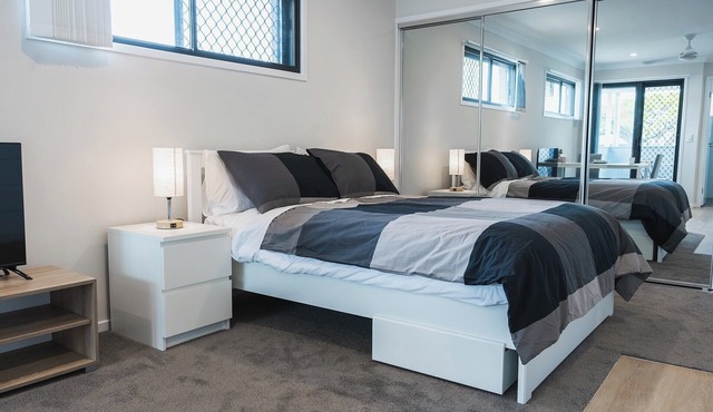 New 1 bedroom micro apartment for 2 in Wynnum