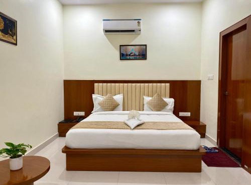 New Crown Plaza