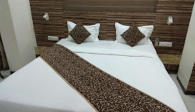 New Regal Palace Jalgaon