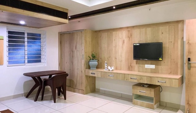 New Thai Residency