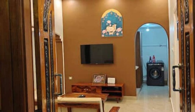 Newly Furnished, Renovated , AC, Clean, Cozy 1 BHK
