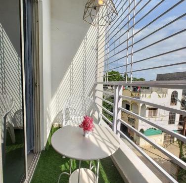 NK Homes 202 - 2BHK Homestay - Fast Wifi, Fully Furnished