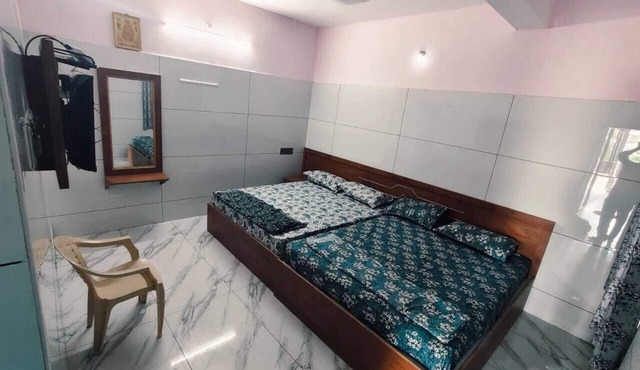 NNP Holidays Stays