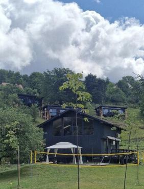 Nomad Lodge