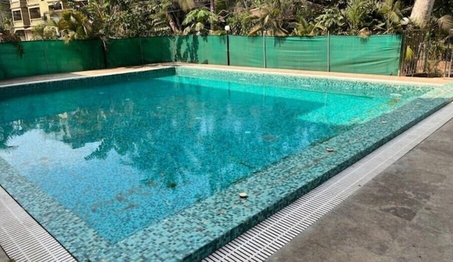 North Goa Rooftop Villa with 4 balconies, 25-metre Pool, Jacuzzi & Gym for 8