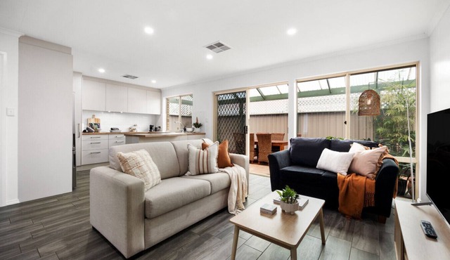 North Haven Days—Modern Comfort near the Beach in North Haven