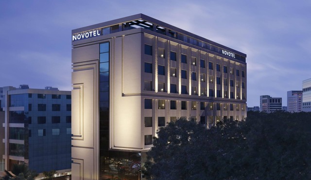 Novotel Chennai Chamiers Road Hotel