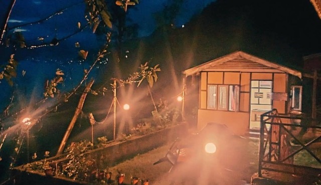 oak valley retreat homestay hostel cafe
