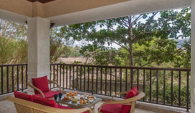 Oasis Suites Dunes 103 by Deshco Holidays
