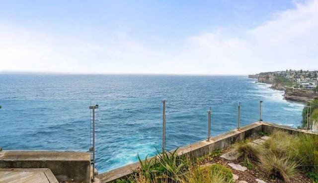 Oceanfront Retreat: Whale Watching Haven