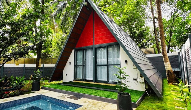 Oh-Bali Villa by Travent Mug