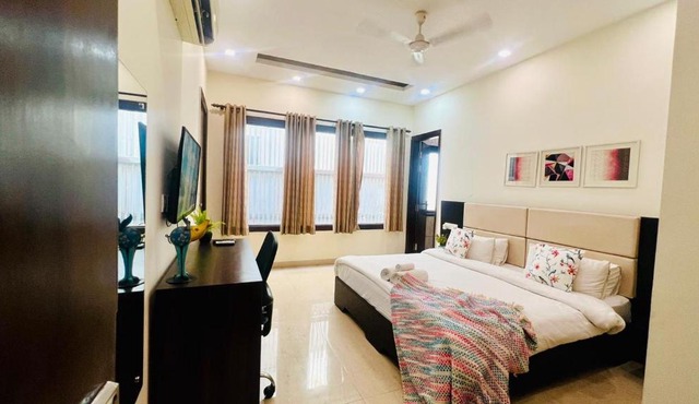 Olive Service Apartments - DLF Cyber City