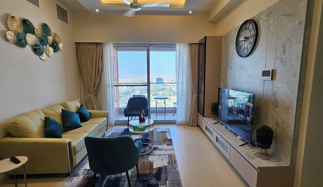 OMR Vista, High Floor|Luxury Stay|Clsoe to WTC