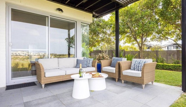 On Par at Magenta Resort pools, golf, beach access