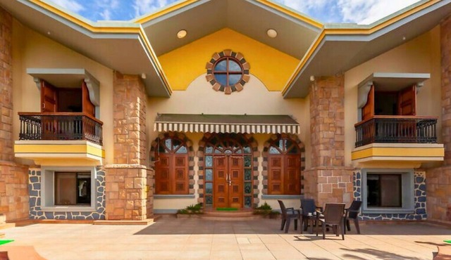 Orchid Villa by Ebony Stays – Grand 7 BHK Hill View Villa in Mahabaleshwar