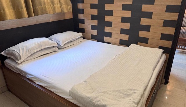 Ostro Inn 1BHK Service Apartment Shakespeare Sarani