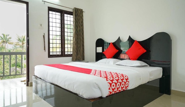 OYO 23388 Fathima Residency