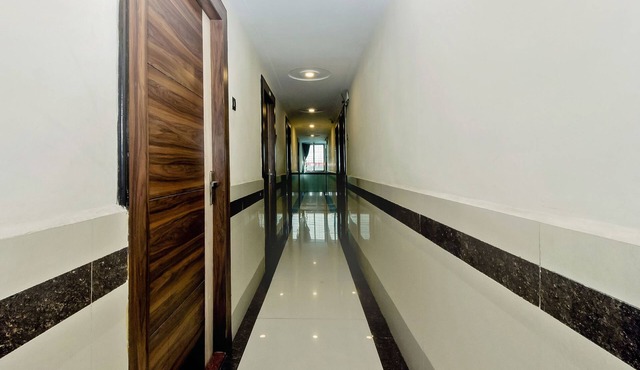 OYO 23656 Parimeet Hotel