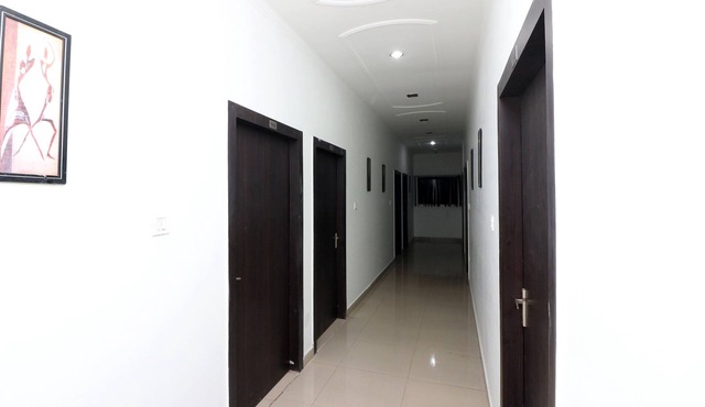 OYO 24199 Hotel Ojus Tower