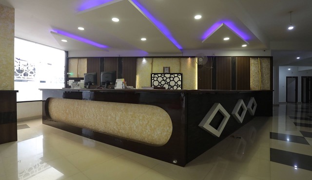 OYO 24602 City Residence