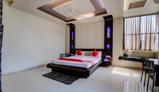 OYO 24838 Hotel Neelam