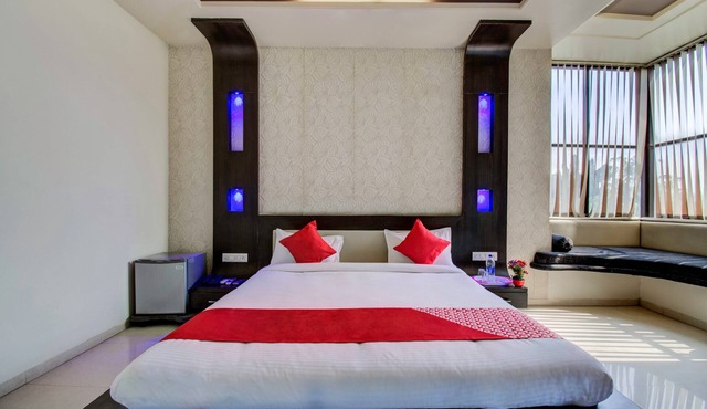 OYO 24838 Hotel Neelam