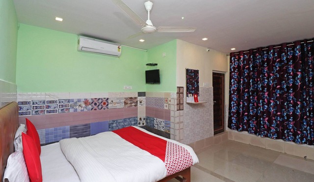 OYO 29430 Hotel Kunal