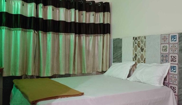 OYO 81152 Hotel Tanvi