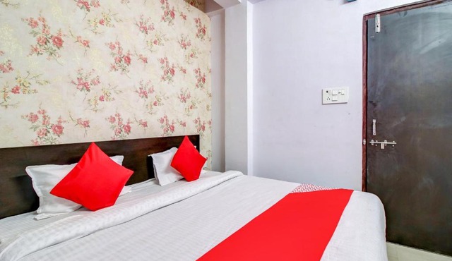 OYO BHO576 Comfort Paradise