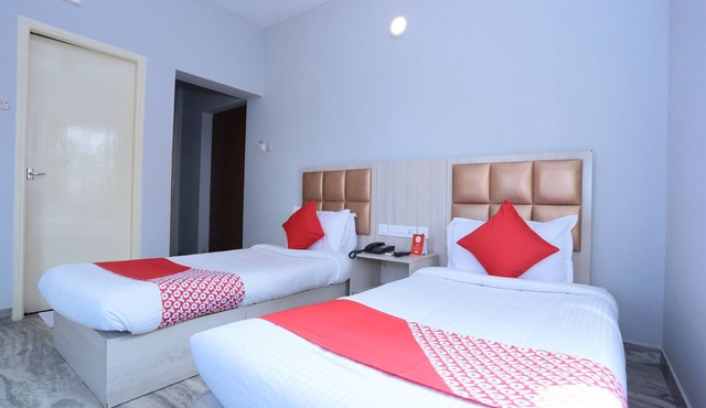 OYO Flagship 16910 Hotel Prince Palace