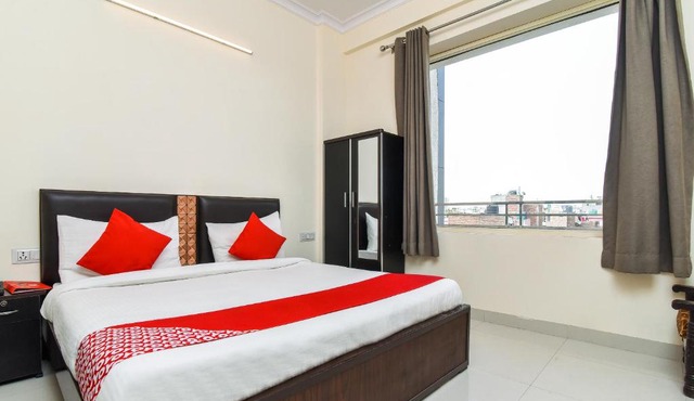 OYO Flagship 22976 Sector 3 Dwarka