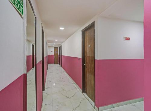 OYO Flagship 81337 New Gour Plaza