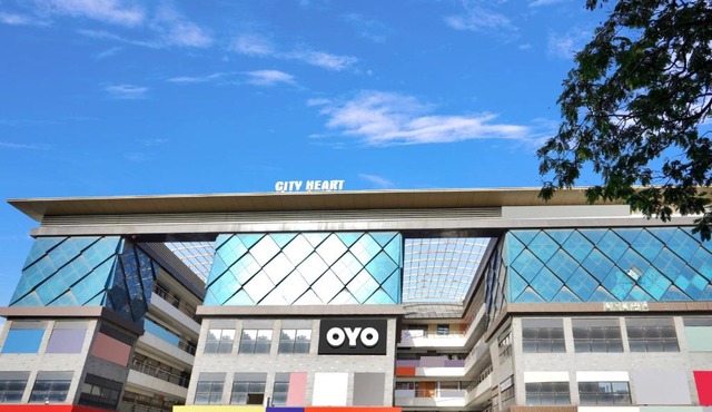 OYO Flagship 92781 Hotel Blue Star