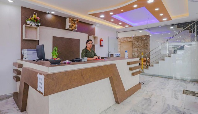 OYO Flagship Hotel Ndh47