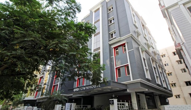 OYO Townhouse 9 Hitech City