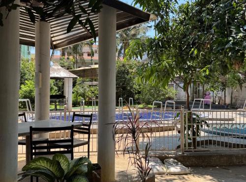 P S R OASIS nature retreat