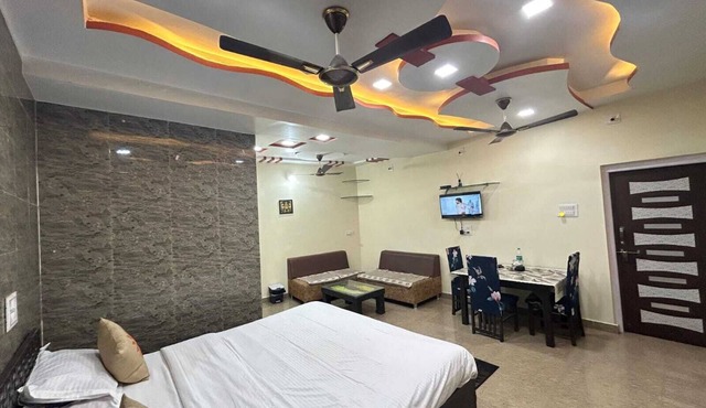 Paddy's Luxurious Home Stay