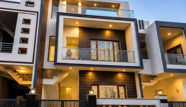 Palam Villa