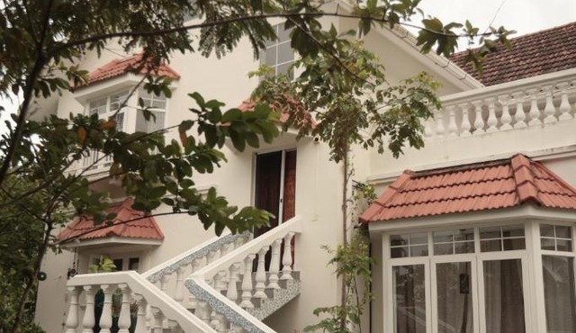 Palliath House by ELIVAAS