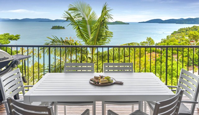 Panorama 10 in Hamilton Island