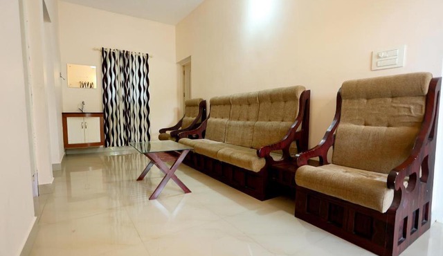 Paradise Service villa